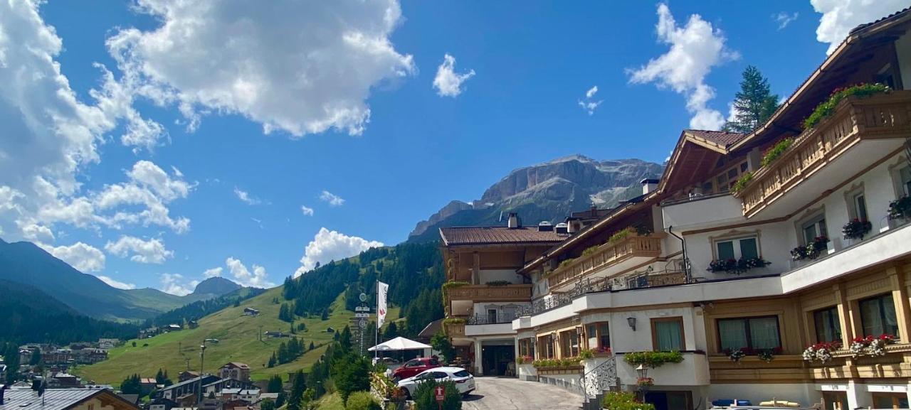 Dolomites Base Camp Hotel Olympia Arabba Esterno foto